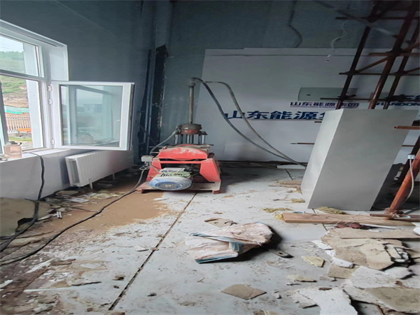 江孜地基基础下沉墙体裂缝加固注浆顶升施工